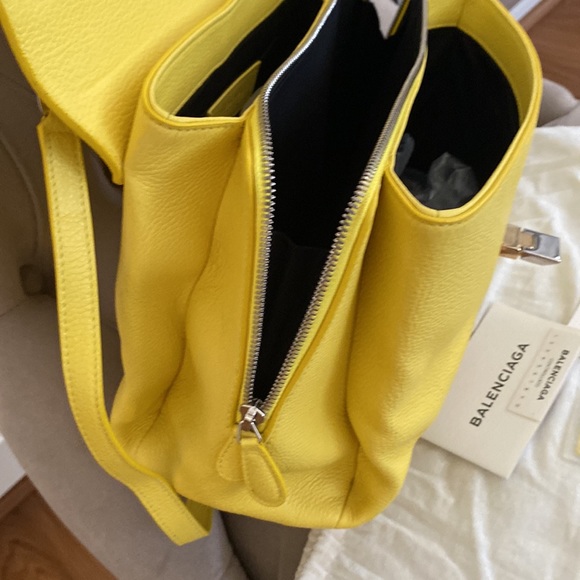 Balenciaga Leather Le Dix New Cartable Shoulder Bag - Picture 10 of 17